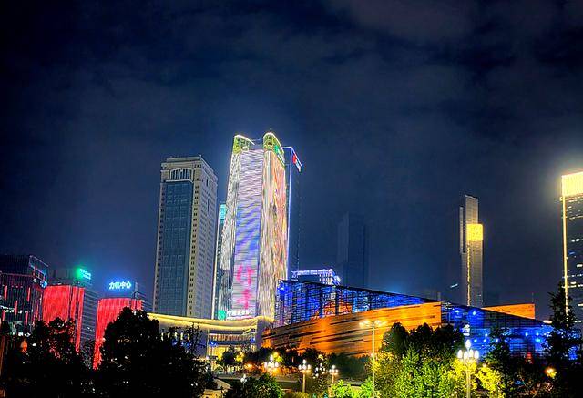 画面|三摄搭配夜景清晰，OPPO Reno4 Pro随拍体验