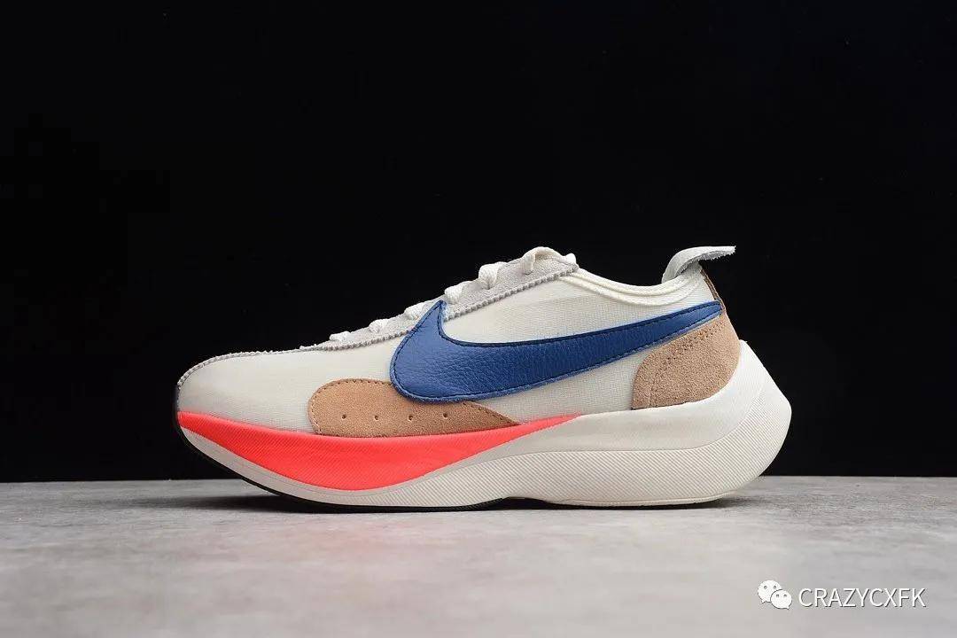 耐克的 nike react 的泡棉缓震运动鞋底特性