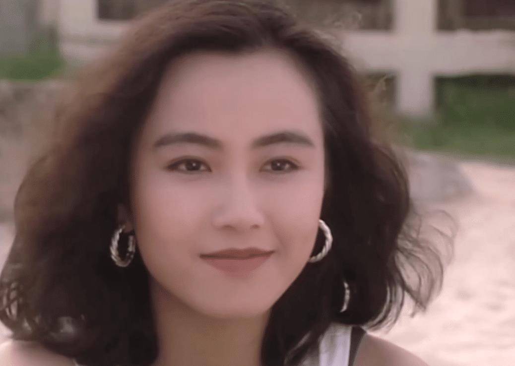 袁洁莹短发 90年代,袁洁莹不仅演技了得,其短发造型更是引领潮流.