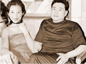 人到中年却偏爱年轻帅哥? 57岁关之琳被鲜肉环绕传恋情!
