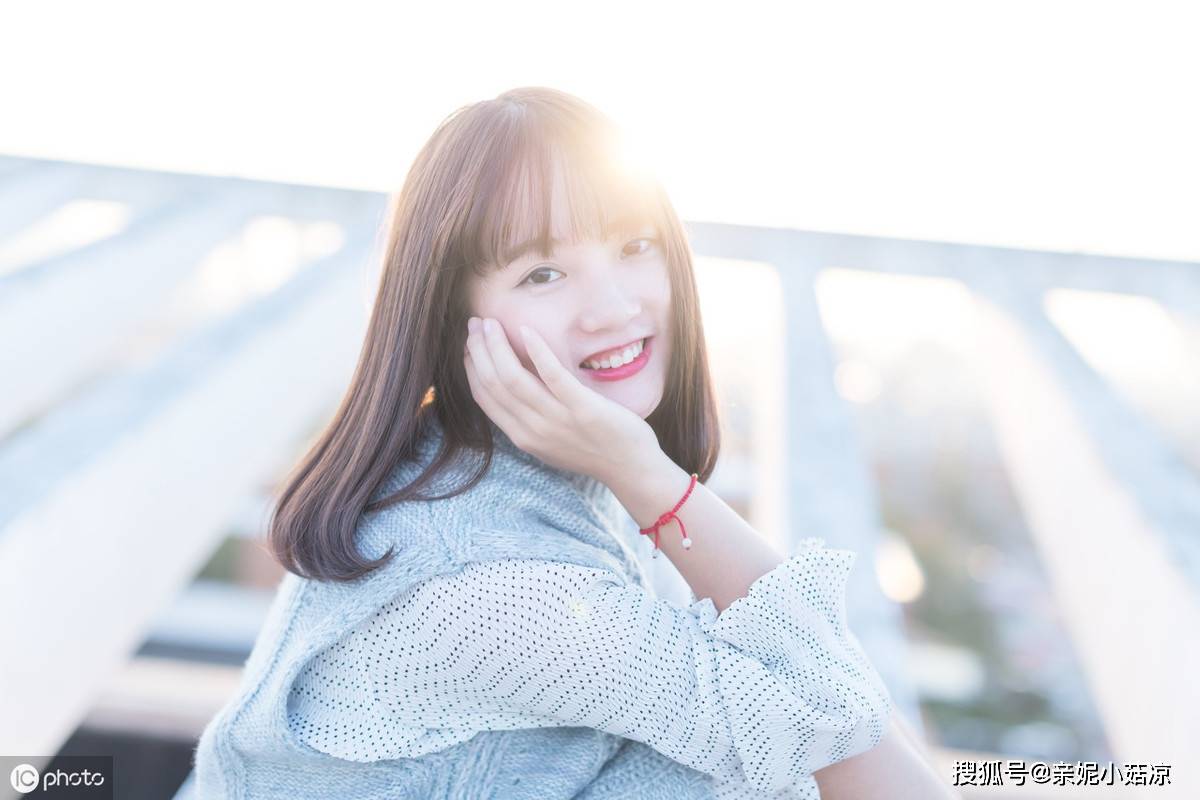 其实很会打扮,就是不爱打扮,看似质朴,却散发淡雅气质的星座女