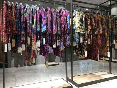 区别|网上的衣服与实体店的有什么区别？服装厂家直言：这3点最明显！