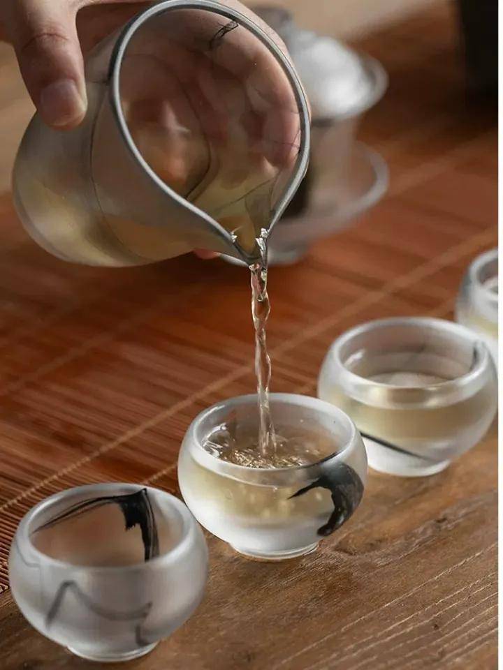 茶叶|喝着却不香的白茶，能算好茶吗？闻着香