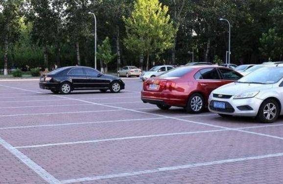 怎么买车不会亏 a0743fc1324b45f7b44709dfd0b47c0f.jpeg