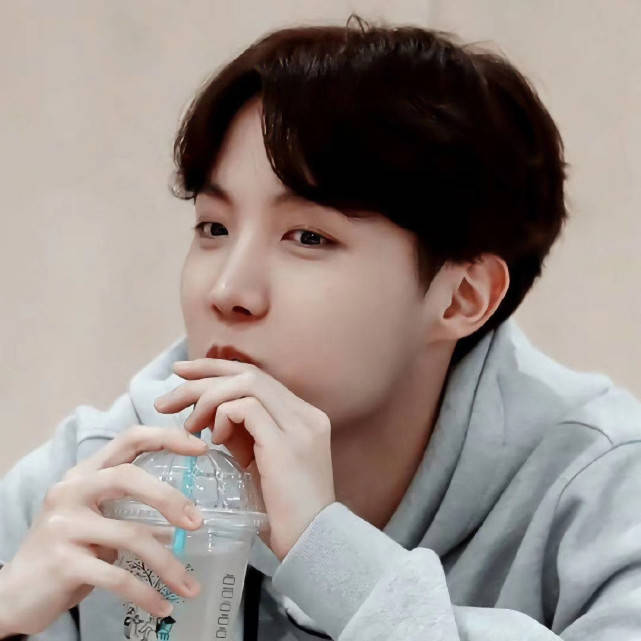 青年|原创防弹再次被总统接见！作为青年代表演讲，七个人都是披荆斩棘少年