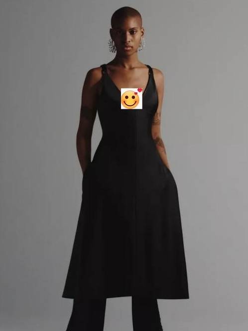 女性|多昂贵的礼服都不如一条小黑裙，比你想的更时髦，闪耀年底派对季