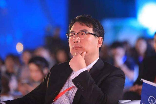 储殷|储殷反吐槽杨笠直男言论：脱口秀不必对号入座，笑笑就可以了