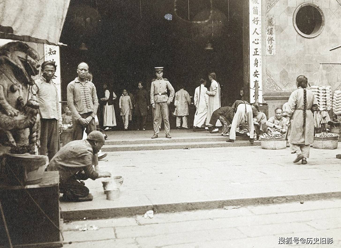 1900年上海建筑及街景老照片,铺设第一条有轨电车