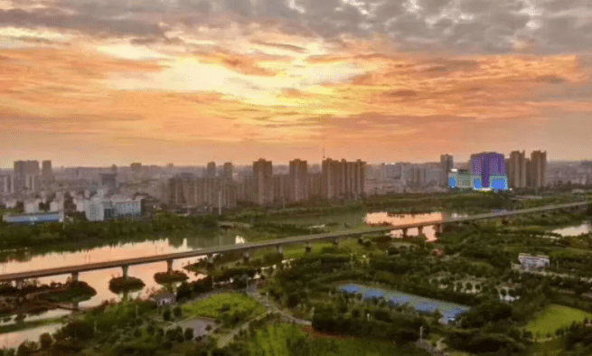 2020下半年武汉gdp_疫情下的武汉图片(3)