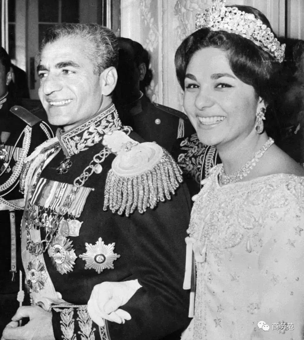 珠宝|最美“末代王后”坎坷一生：珠宝富可敌国，流亡后丈夫子女去世…