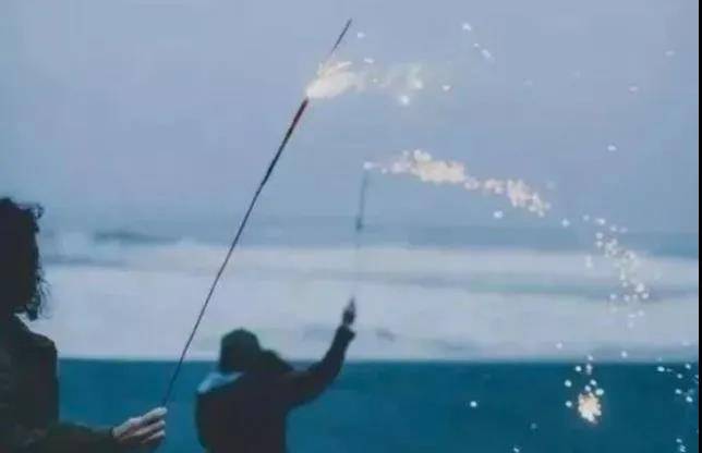 怎么让自己变得快乐一点 6866f6b43b464cfeac9632a85e7af2f0.jpeg