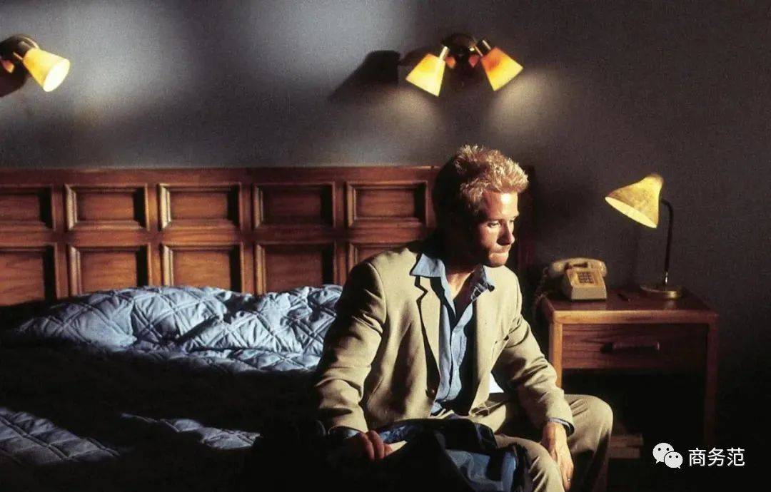 西装|诺兰拍的男人为啥那么帅？穿西装、梳油头、开兰博基尼…