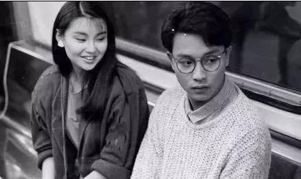 婚姻|张曼玉居然56岁了？谁说没有婚姻就孤零凄凉、不能追求自我？