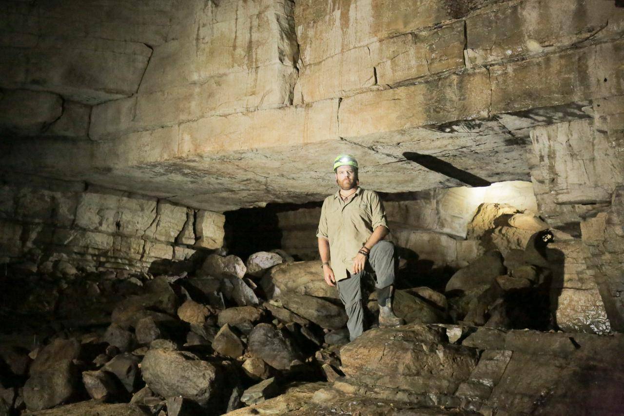 塔乌斯山洞发现距今12000年史前遗迹,宇航员阿姆斯特朗前往调查