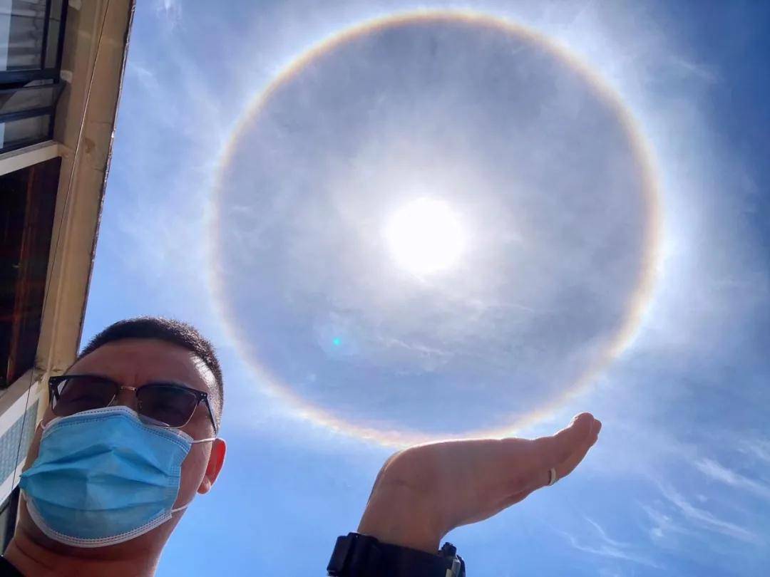 异象|突发!新加坡天降异象,绝美日晕刷屏了~(多图+视频)