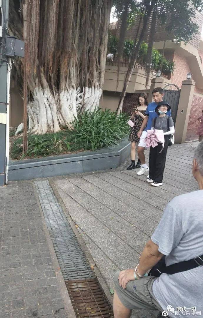 姐妹|金晨居然和张继科在一起了？？路人视角下她的真实腿型原来这么可怕……