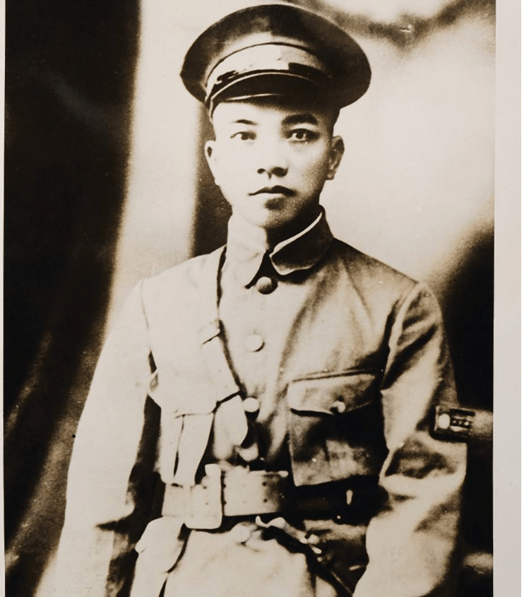 中山|李济深是上将，曾任八路军总指挥