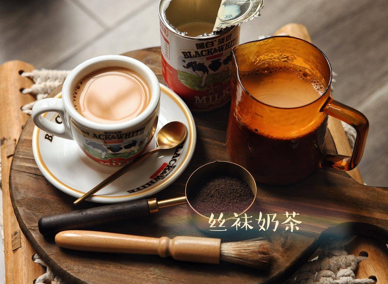 小时光提醒:你知道奶茶的起源吗?「我想要秋天的第一杯奶茶」