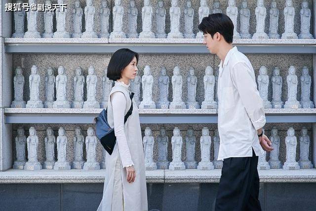 南柱赫|《灵能教师安恩英》发布会：郑裕美撞脸李宇春，南柱赫发型有点秃