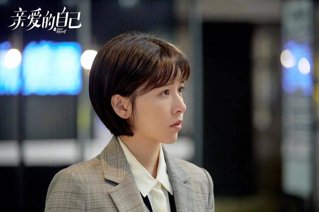 新剧|刘诗诗处境艰难，新剧又被女二抢风头，仙剑三姐妹数她事业最平淡