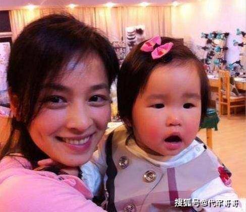 这8位明星颜值都不低，生的孩子却被吐槽长得丑