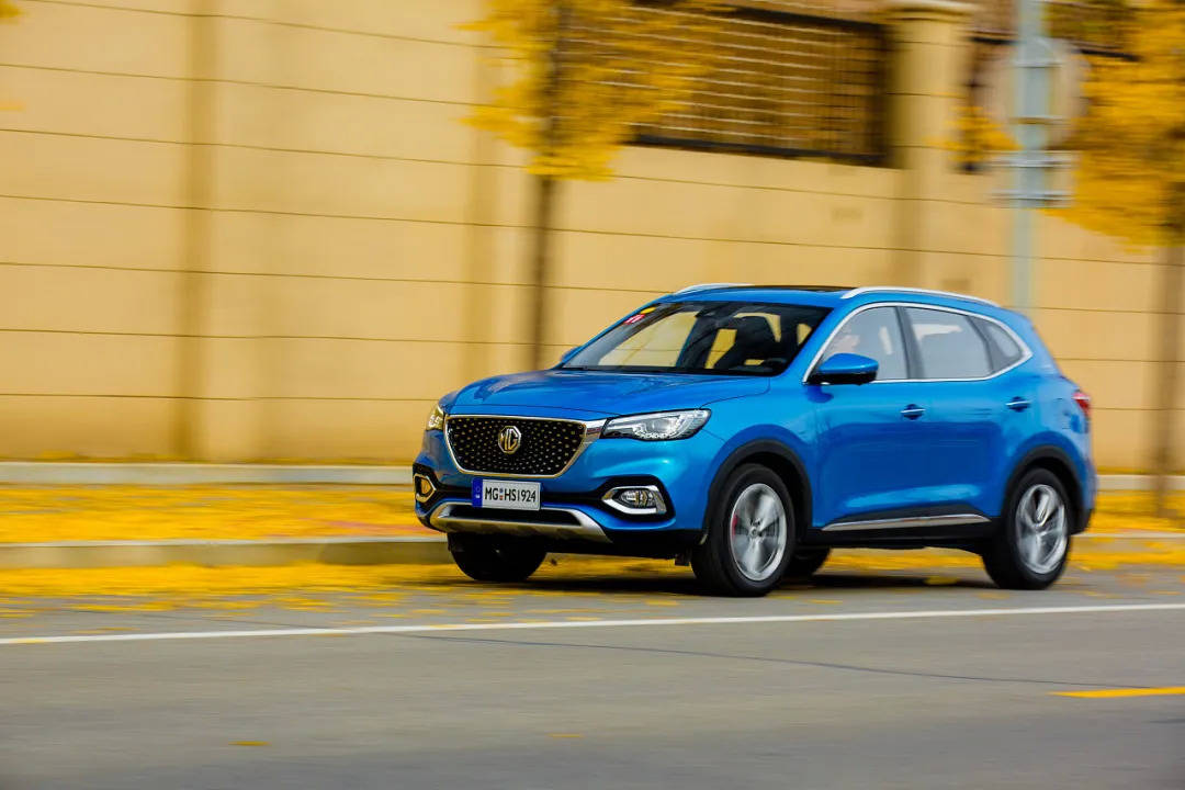 口号|MG5喊出「拿下青春」的口号，是愿景还是笃定？