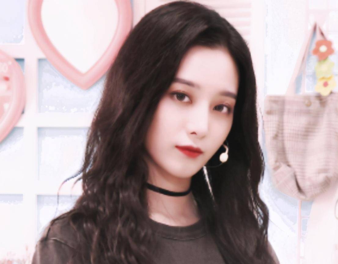 徐艺洋太绝了！女团风私服穿搭好吸睛，不愧是sm喜欢的颜