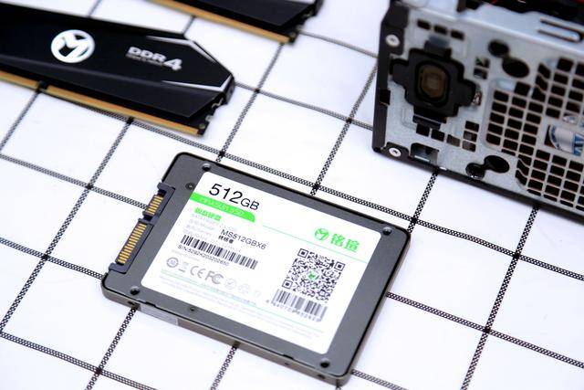 固态|又一次小机箱的装机,这次来聊聊存储如何选