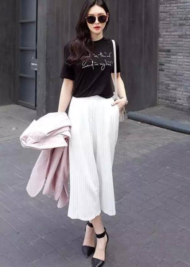 潮流|街拍:初秋穿搭,这6款阔腿裤引领时尚潮流