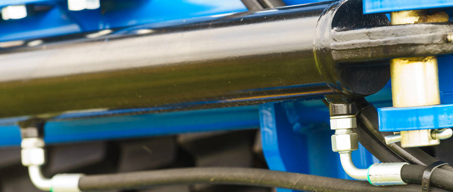 长龄液压：为实控人提供近亿元拆借 募资分红2