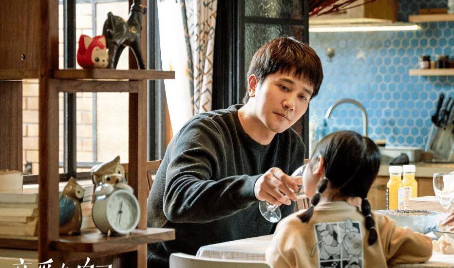 《亲爱的自己》未完,彭冠英又携新剧来袭,搭档杨子姗上演轻喜剧