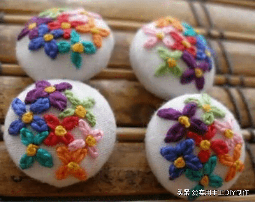 刺绣|「刺绣作品」100个迷人时尚的刺绣纽扣，装饰衣物美美的