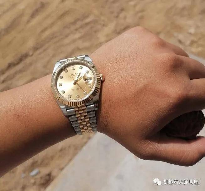 月收入1-10万的男性都会佩戴什么手表？