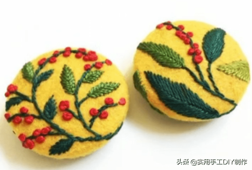 刺绣|「刺绣作品」100个迷人时尚的刺绣纽扣，装饰衣物美美的