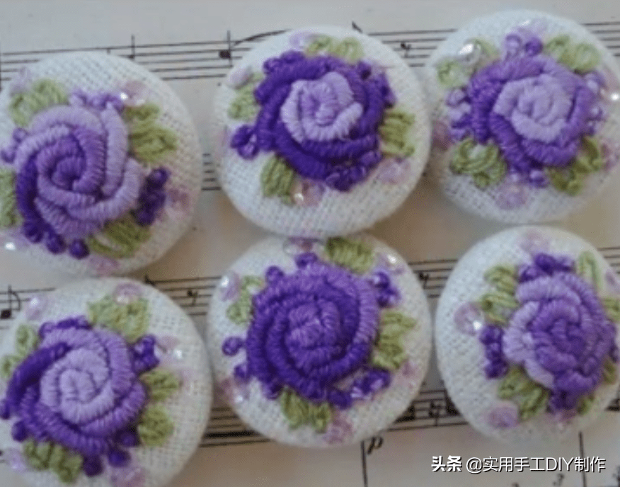 刺绣|「刺绣作品」100个迷人时尚的刺绣纽扣，装饰衣物美美的
