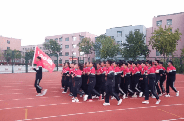 河北衡水市郑口中学高一年级举行会操比赛