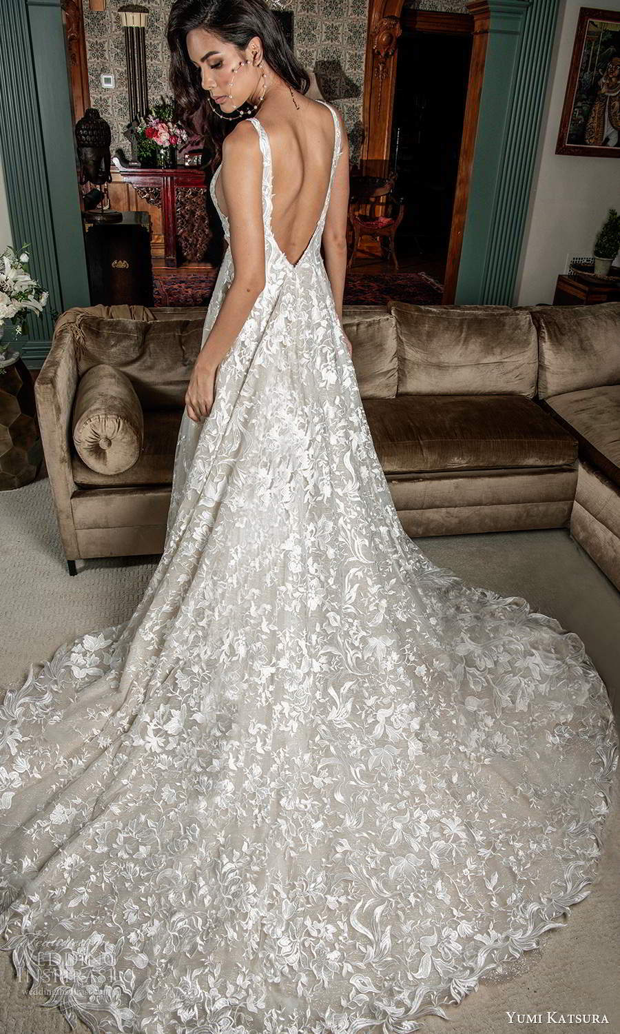 &quot|Yumi Katsura2021＂Ravishing&Resilient＂秋季婚纱系列 提升女人身体的自然美感
