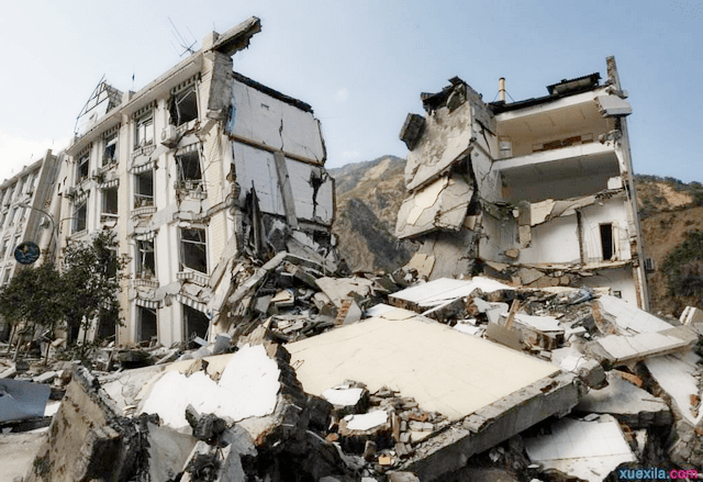 小孩|熊孩子成“锅盖侠”，招数防不胜防，网友：承包我一年的笑点