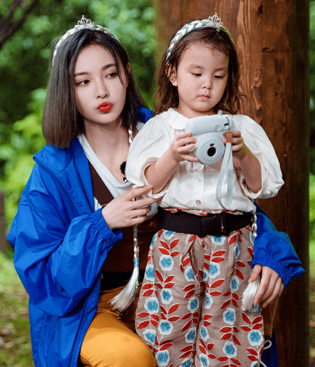 喻言|The9成员戴皇冠，虞书欣暗黑，喻言中性风，看到许佳琪：反差萌！