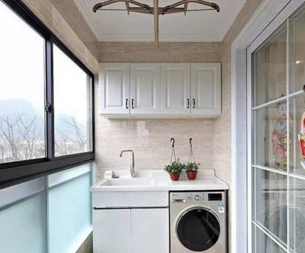 阳台做一排低柜子 3ad34b3e2b0942a7b62a436a358d8e49.jpeg