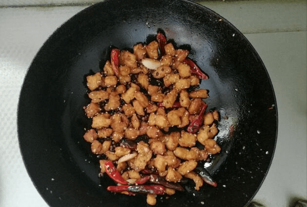 咋样做辣子鸡丁 830835c891ed419a8c2b1d8312db3030.png