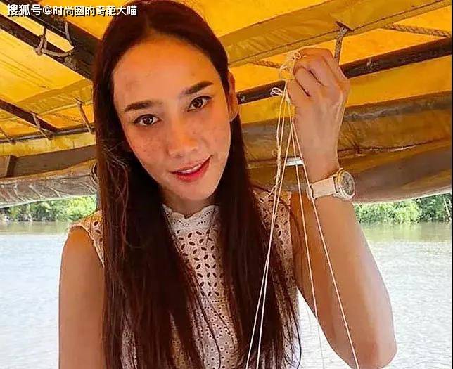 容貌|45岁大妈逆袭成女神，身材容貌出众得不真实 蜕变之路太励志！