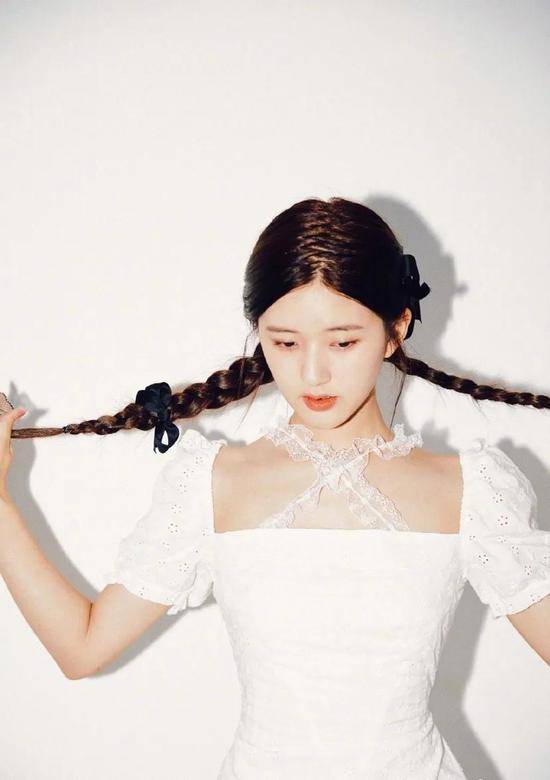 赵露思|发量王者赵露思的减龄搭配你也可以学