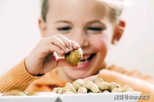 硬币|照顾孩子要细心，有些东西X光也照不出2岁宝宝误吞硬币险伤食管