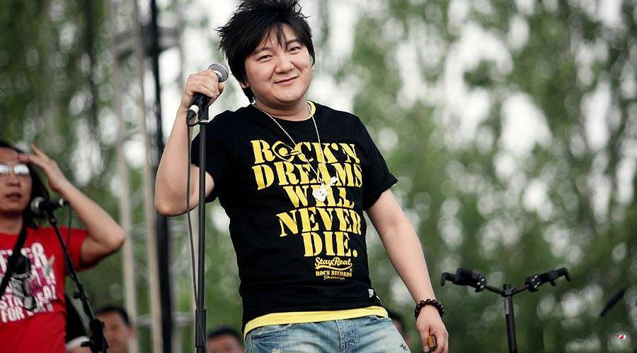 爱唱歌的萌叔是谁 4702bacca64c4a378f8e032922b2fb6a.jpeg