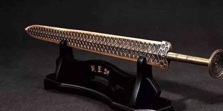 宝剑|古代中四把绝世宝剑，其中有纯玉打造，堪称世界之最，中华第一剑