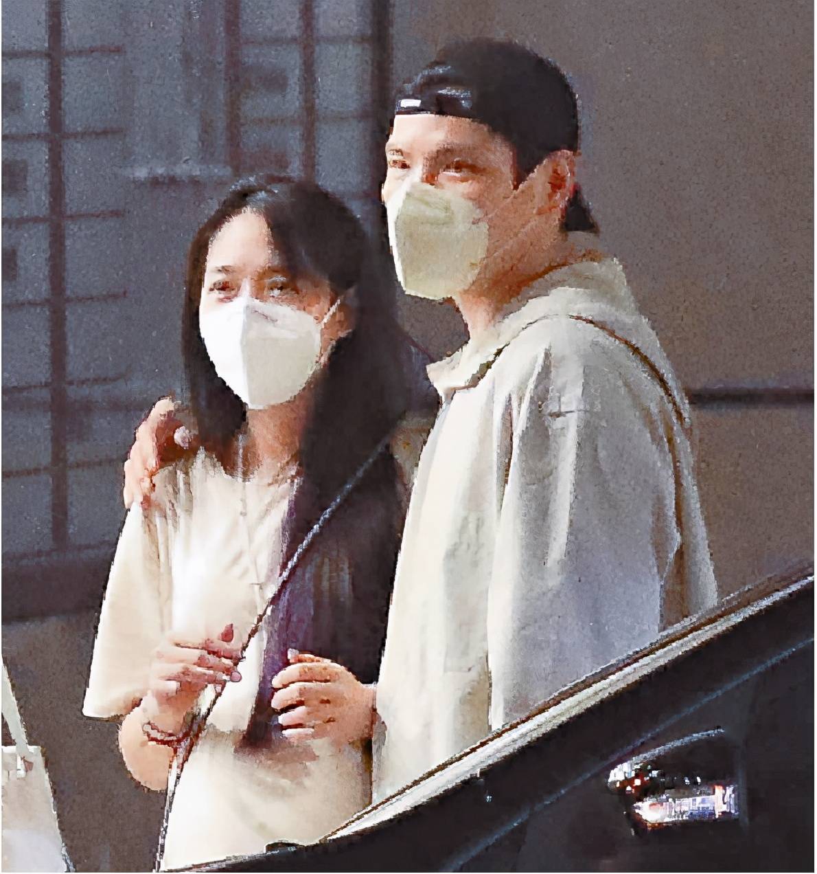 郭碧婷|向佐夫妇穿情侣装合体,同色系服装秀恩爱,36岁郭碧婷小鸟依人