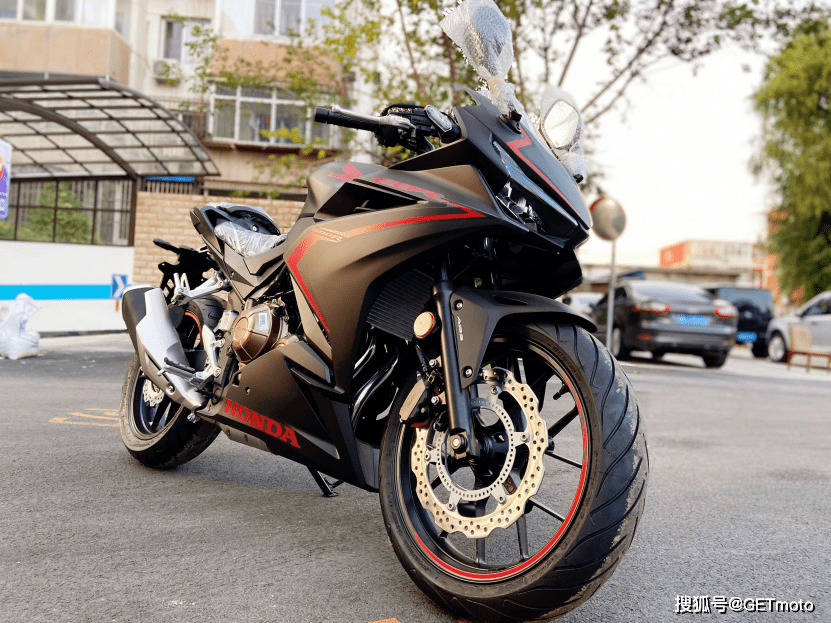 本田cbr500r 中量级跑车中的佼佼者