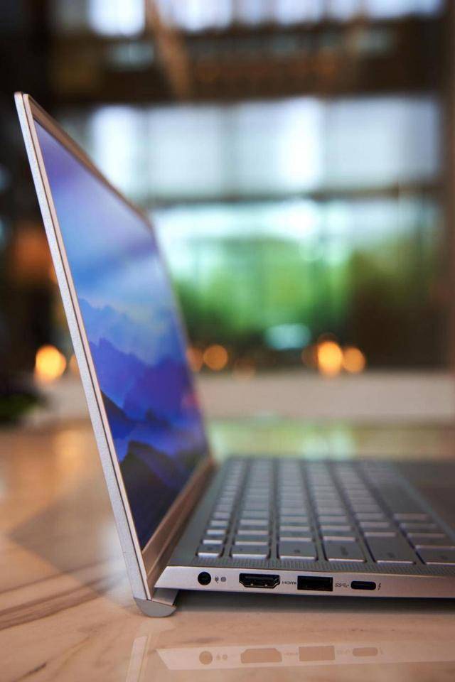 工作|既要带娃又要拼职场,戴尔灵越7300一本搞定