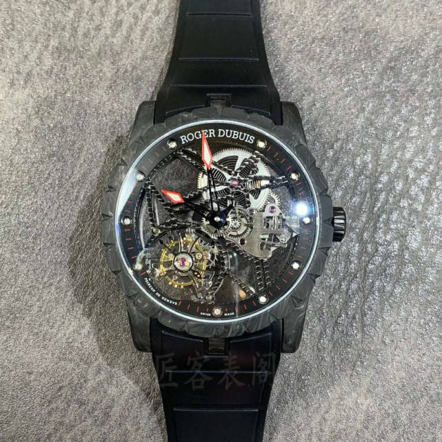 怎么装饰手表带 cdd02147e0f0487bb38401ba5efb3e68.jpeg